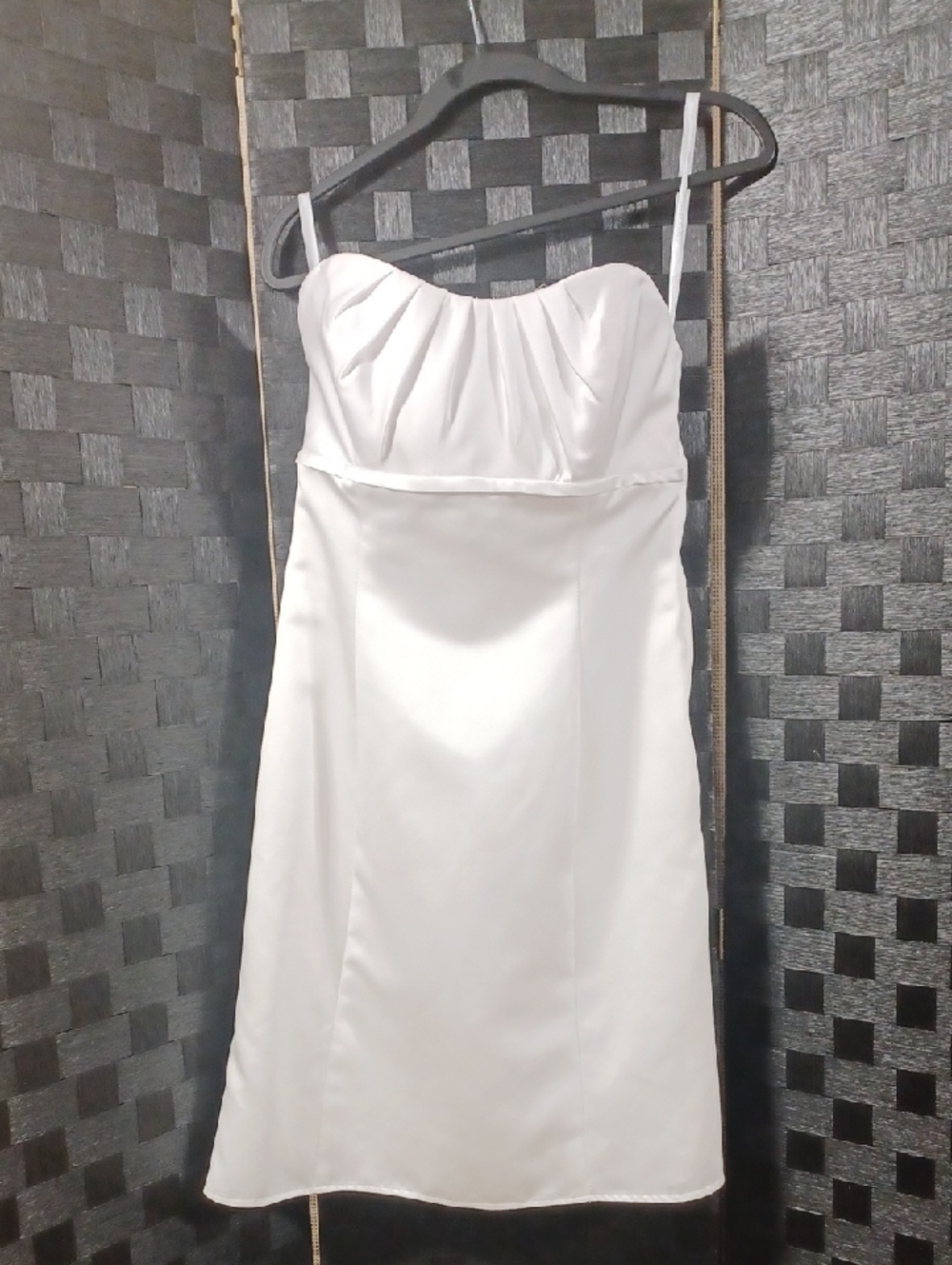 Strapless White Midi Dress with Sweetheart Bodice